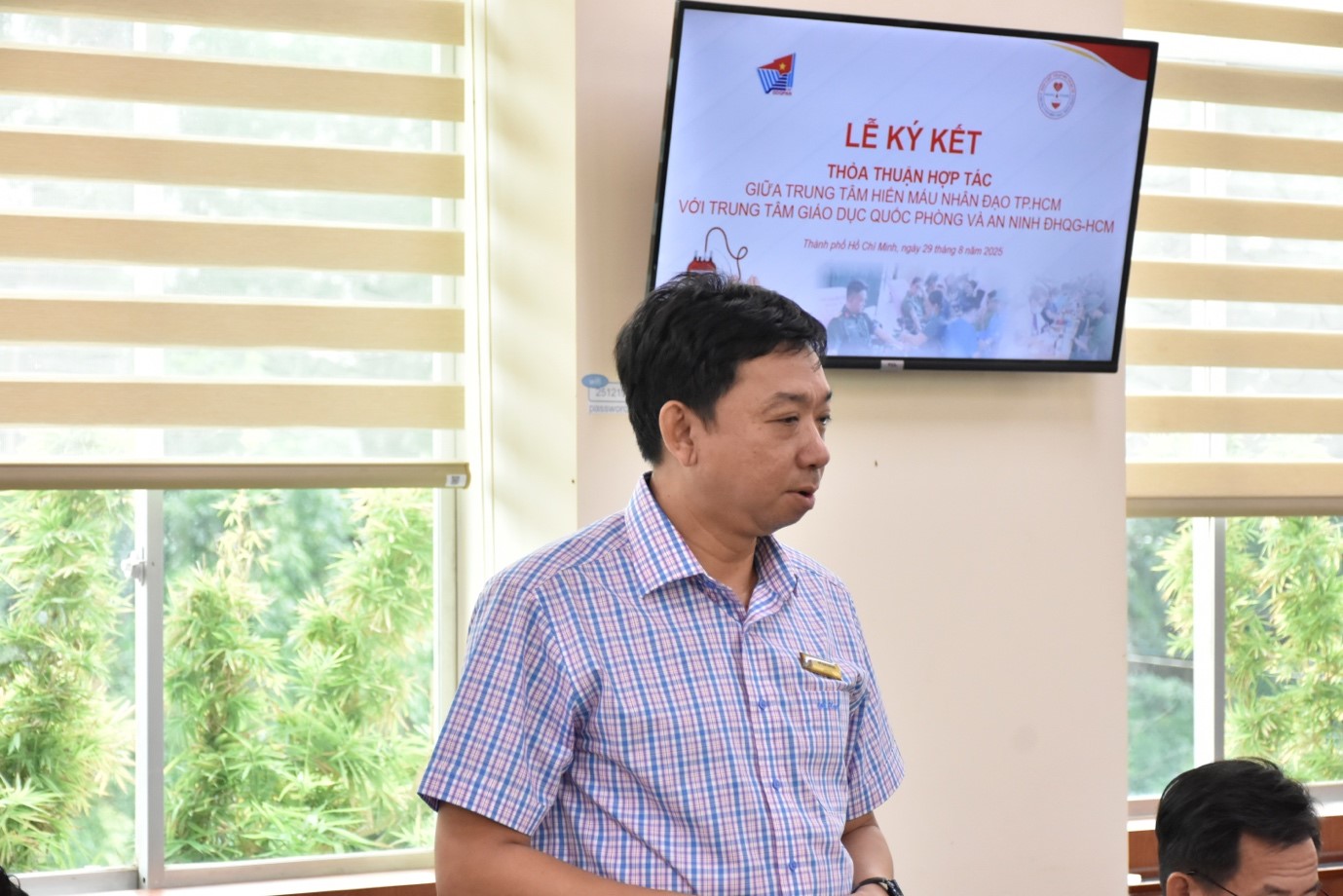 LỄ KÝ KẾT THỎA THUẬN HỢP TÁC GIỮA TRUNG TÂM HIẾN MÁU NHÂN ĐẠO TP.HCM VÀ TRUNG TÂM GDQPAN, ĐHQG-HCM