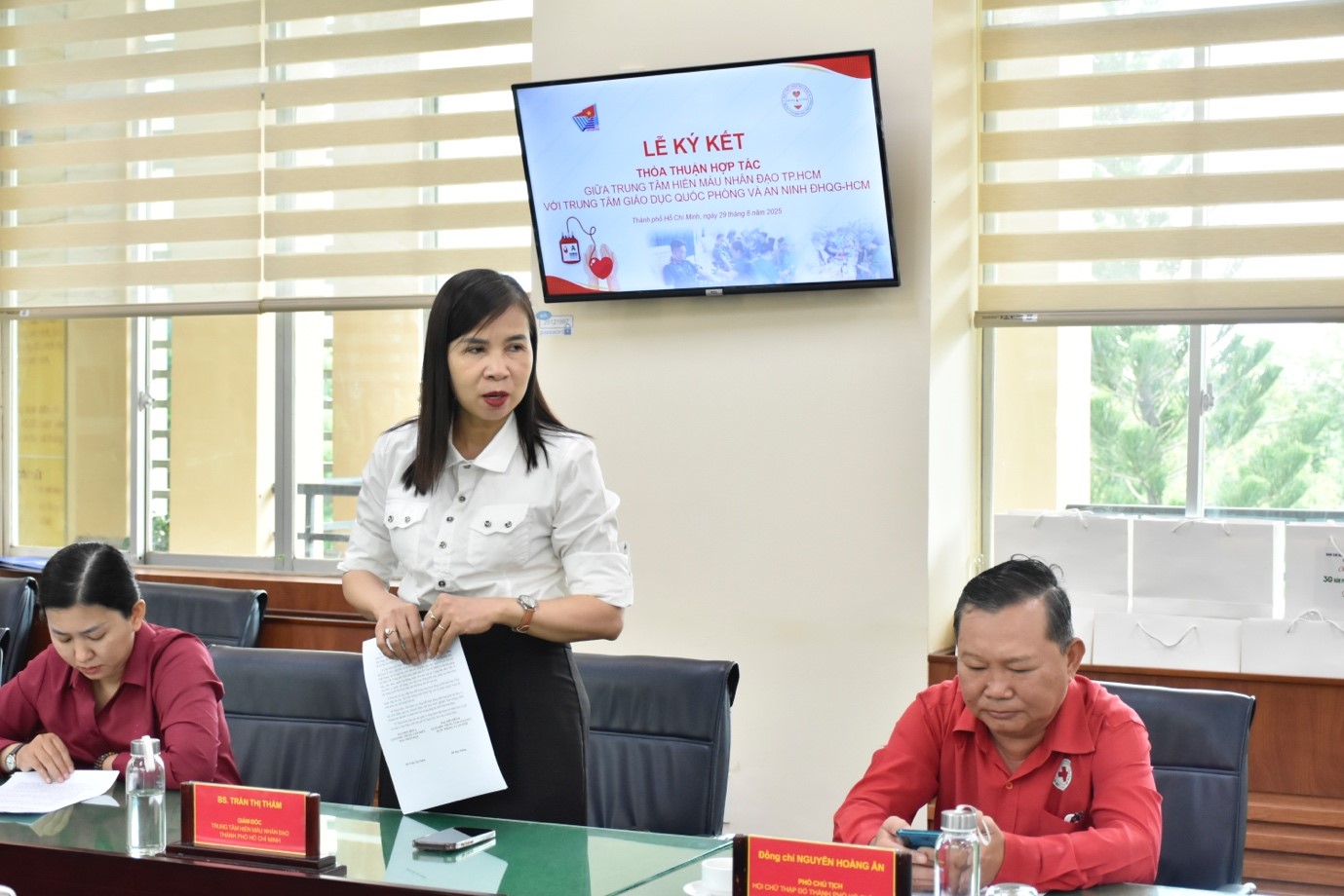 LỄ KÝ KẾT THỎA THUẬN HỢP TÁC GIỮA TRUNG TÂM HIẾN MÁU NHÂN ĐẠO TP.HCM VÀ TRUNG TÂM GDQPAN, ĐHQG-HCM